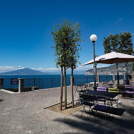 Casa La Perla Lägenhet Sorrento Exteriör bild