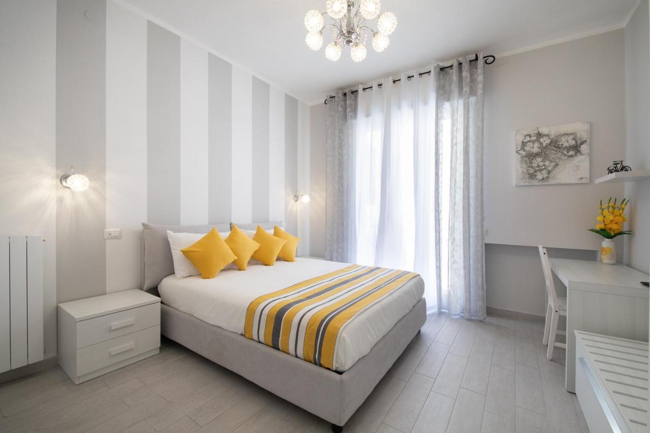 Casa La Perla Lägenhet Sorrento Exteriör bild